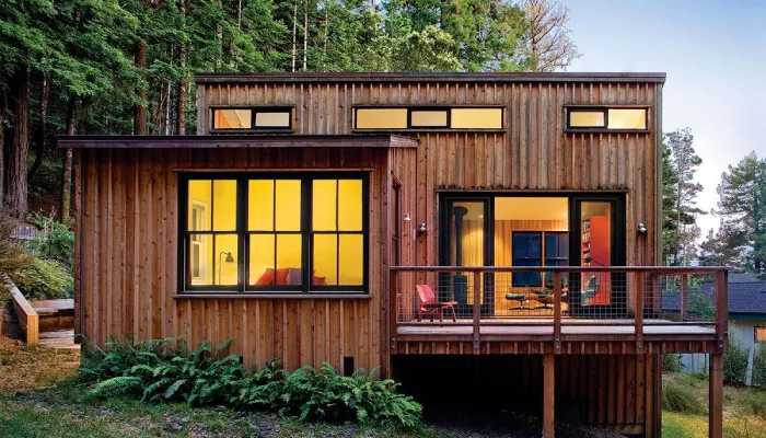 3. desain model rumah kayu sederhana tapi indah jendela besar