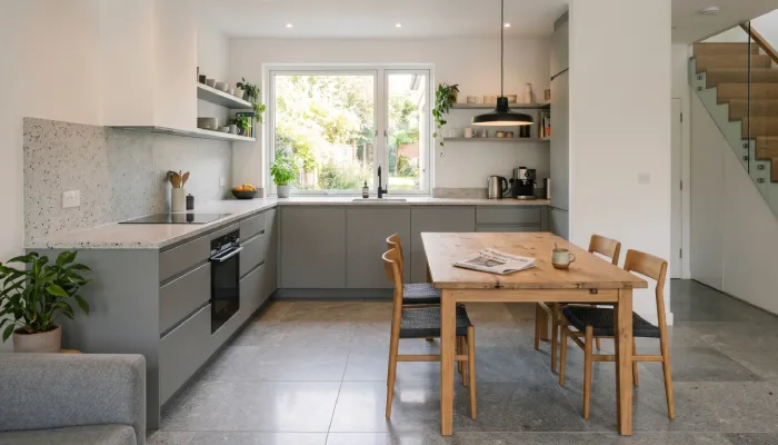 dapur dan tempat makan desain rumah minimalis 2 lantai